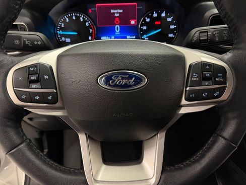Used 2023 Ford Explorer XLT w/ Equipment Group 202A image 12