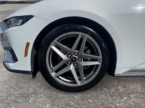 Used 2024 Ford Mustang Coupe image 8