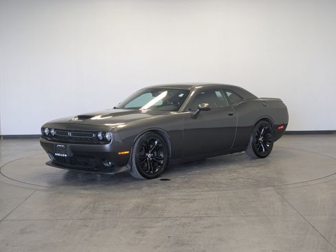 Used 2020 Dodge Challenger R/T image 4