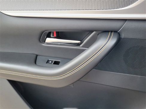 New 2025 MAZDA CX-70 Plug-In Hybrid w/ Premium Plus image 16