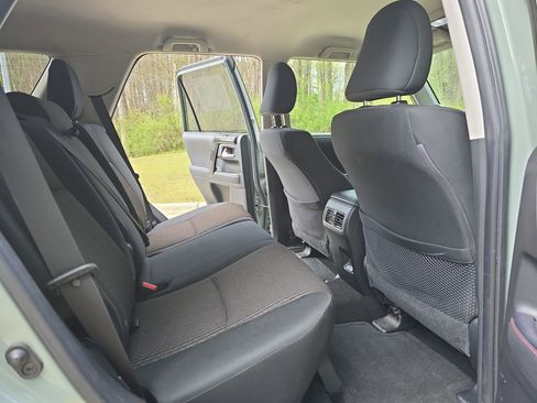 Used 2022 Toyota 4Runner TRD Off-Road image 11