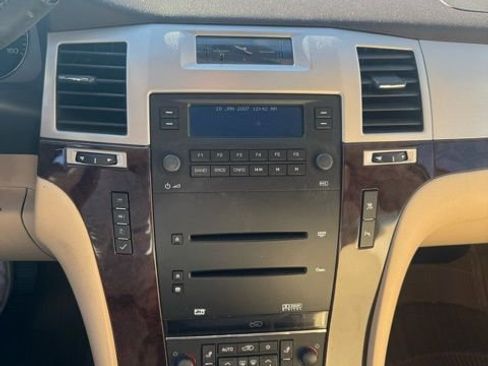 Used 2008 Cadillac Escalade 2WD image 7
