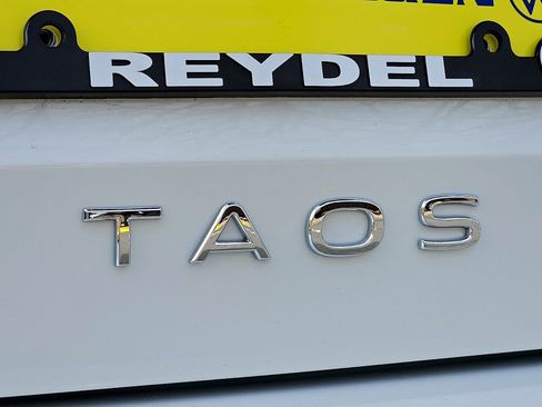 New 2026 Volkswagen Taos SE AWD/4WD image 22