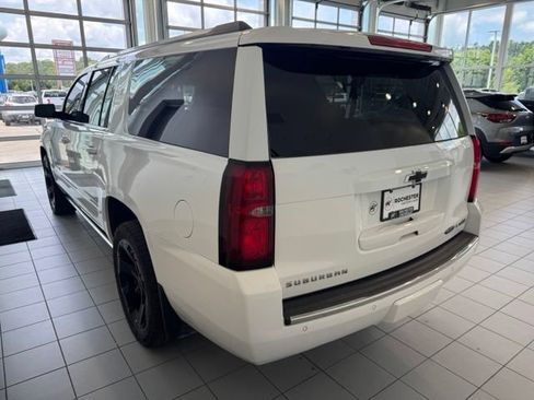 Used 2018 Chevrolet Suburban Premier AWD/4WD image 45