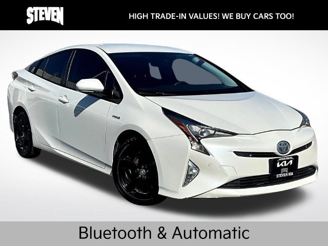 Used 2017 Toyota Prius Three Touring FWD image 1