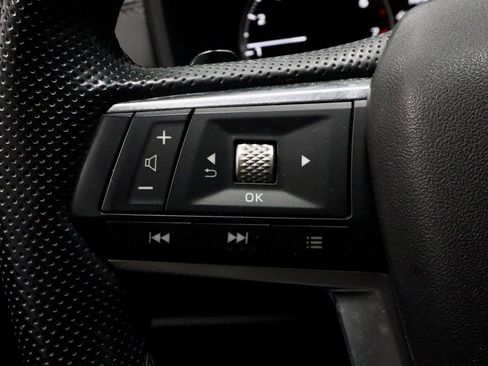 Used 2022 Mitsubishi Outlander SE image 29