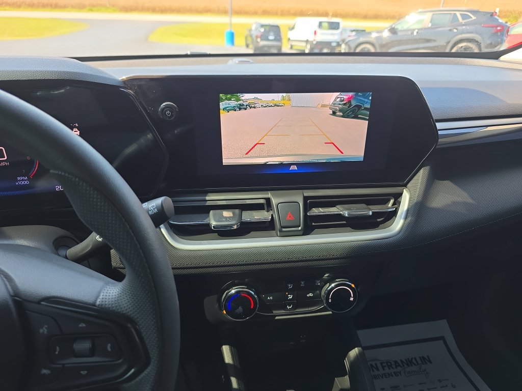Used 2025 Chevrolet TrailBlazer LS FWD image 16
