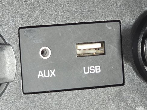 Used 2019 Hyundai Elantra SE image 6