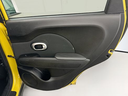 Used 2014 Kia Soul + image 29