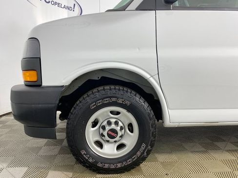 Certified 2022 GMC Savana 2500 w/ Driver Convenience Package RWD image 25