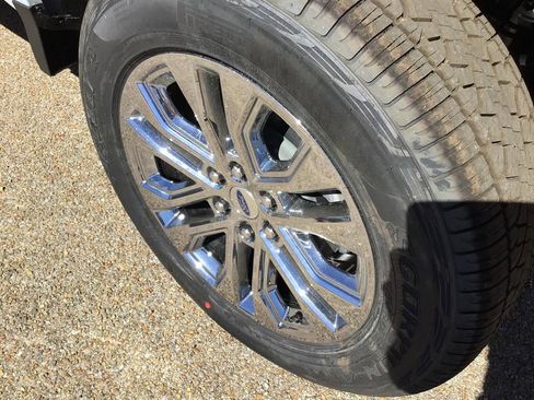 New 2025 Ford F150 XLT w/ Equipment Group 302A MID image 11