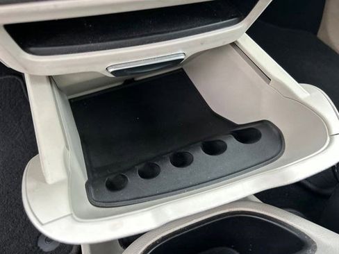 Used 2021 Chrysler Pacifica Touring-L FWD image 25