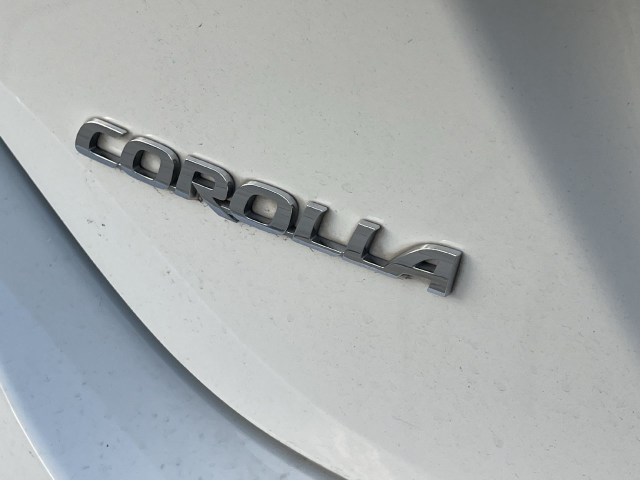 Used 2016 Toyota Corolla LE FWD image 6
