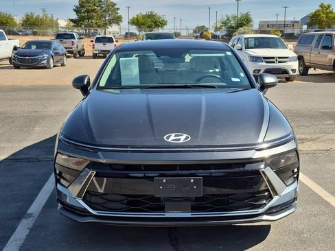 Used 2025 Hyundai Sonata SEL FWD image 2