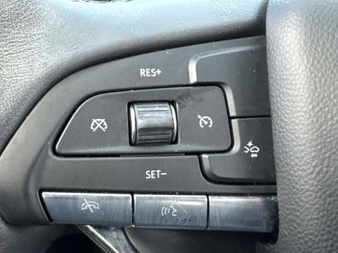 Used 2024 Cadillac XT6 Luxury FWD image 27