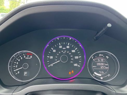 Used 2018 Honda HR-V EX image 18