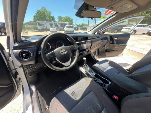 Used 2017 Toyota Corolla LE FWD image 13
