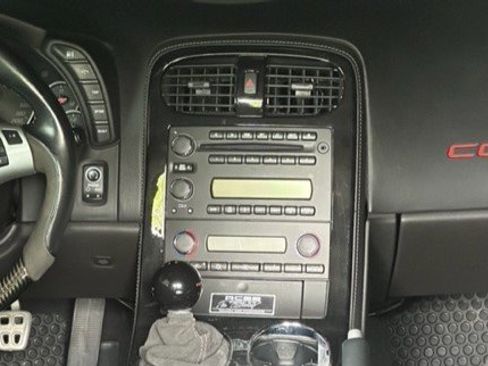 Used 2009 Chevrolet Corvette Coupe w/ Z51 Performance Package image 9