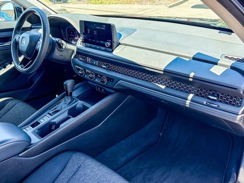 Used 2023 Honda Accord EX image 33