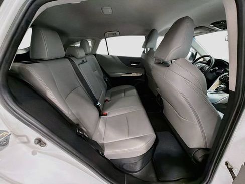 Used 2024 Toyota Venza XLE AWD/4WD image 22