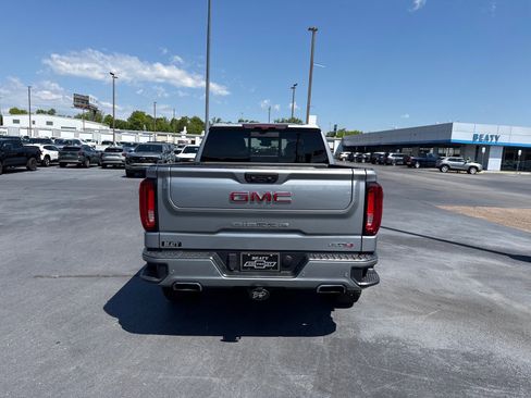 Used 2023 GMC Sierra 1500 AT4 w/ AT4 Premium Package AWD/4WD image 4