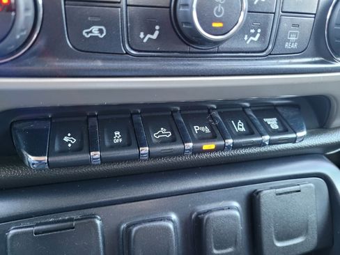 Used 2015 GMC Sierra 3500 Denali w/ Duramax Plus Package image 22