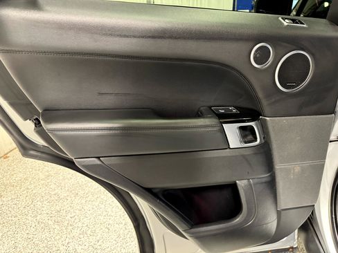 Used 2019 Land Rover Range Rover Sport HSE image 20