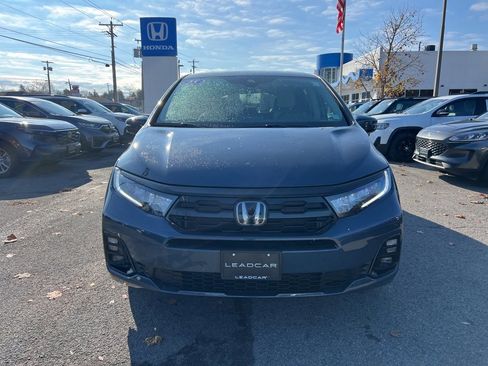 Used 2025 Honda Odyssey Elite image 8