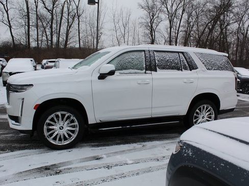 Used 2022 Cadillac Escalade Premium Luxury image 6