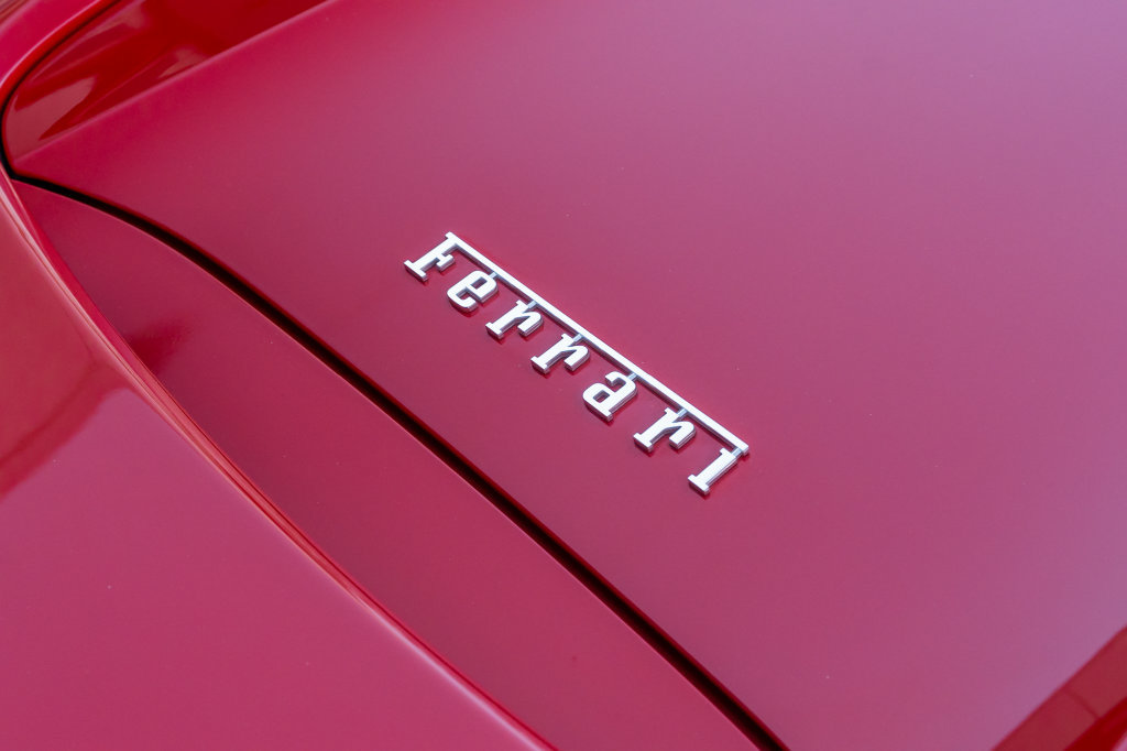 Used 2018 Ferrari 488 Spider RWD image 32