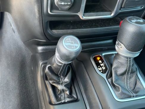 Used 2024 Jeep Wrangler Unlimited Sport AWD/4WD image 29