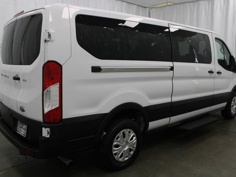 Used 2023 Ford Transit 350 XLT RWD image 5
