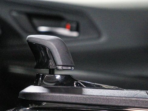 Certified 2023 Toyota Prius XLE FWD image 20