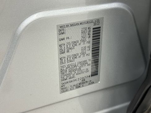 Used 2023 Nissan Pathfinder Platinum image 37