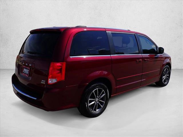 Used 2017 Dodge Grand Caravan SXT w/ Rear Park Assist Package FWD image 4