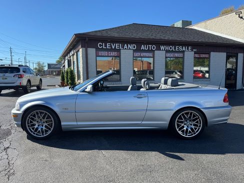 Used 2003 BMW 330Ci Convertible image 2