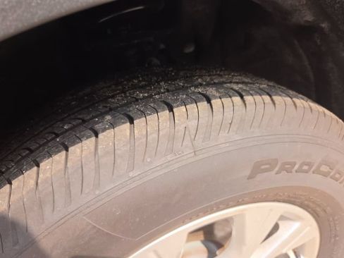 Used 2025 Ford Escape Active AWD/4WD image 27