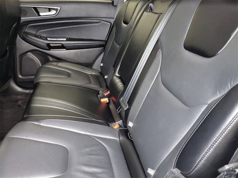 Used 2017 Ford Edge Titanium image 13