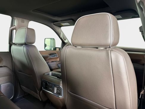 Used 2025 GMC Sierra 2500 Denali w/ Denali Reserve Package image 30