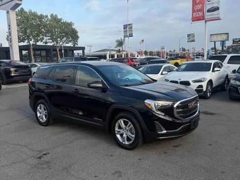 Used 2018 GMC Terrain SLE FWD image 4