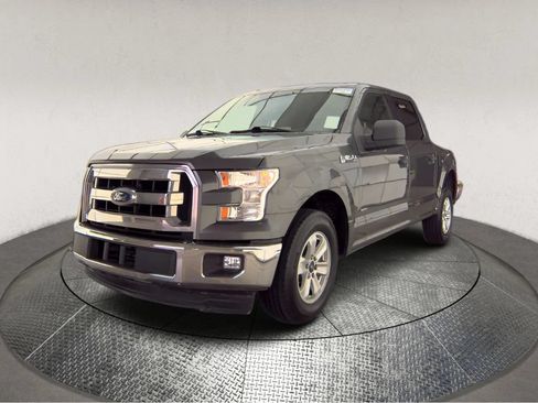 Used 2017 Ford F150 XLT RWD image 3