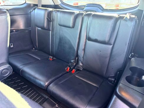 Used 2017 Toyota Highlander SE image 16