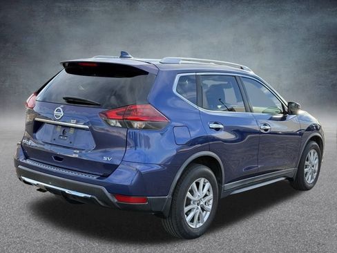 Used 2018 Nissan Rogue SV w/ Premium Package image 4