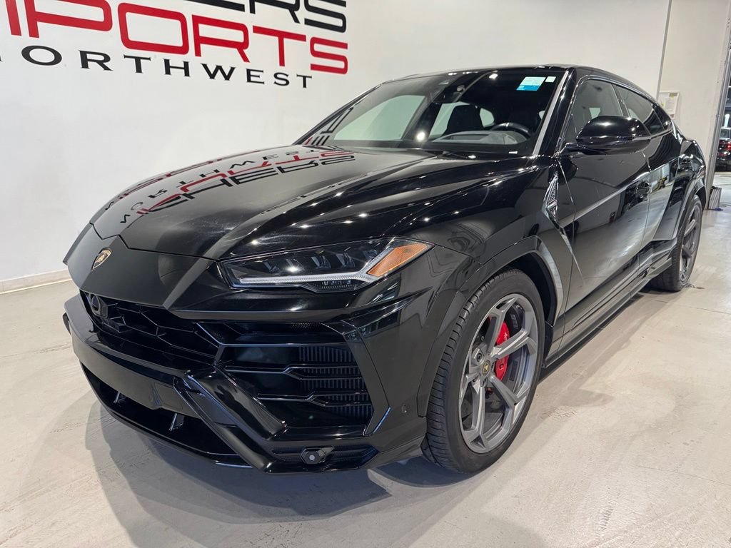 Used 2020 Lamborghini Urus AWD/4WD image 2