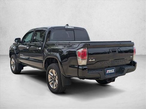 Used 2017 Toyota Tacoma Limited w/ Tow Package image 7