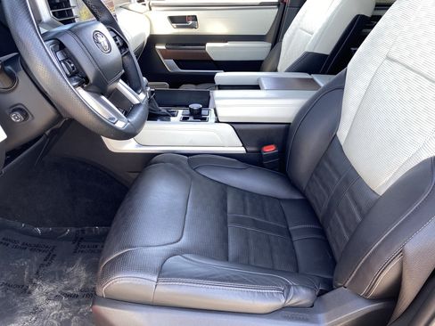 Used 2023 Toyota Sequoia Capstone AWD/4WD image 20