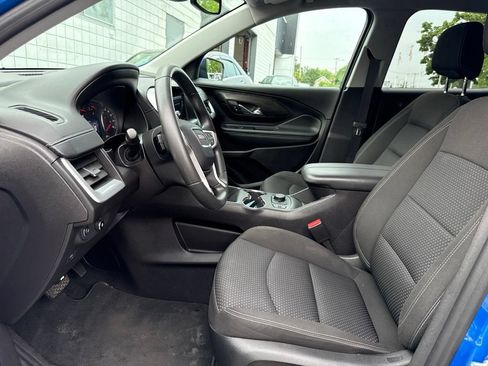 Used 2024 GMC Terrain SLE w/ Driver Convenience Package AWD/4WD image 10
