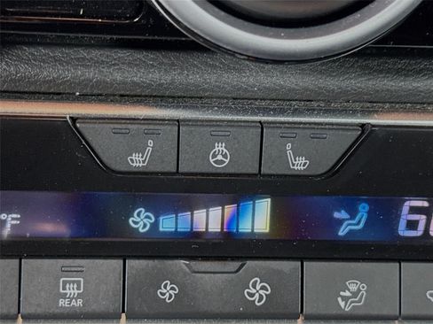 Certified 2025 Nissan Sentra SR w/ SR Premium Package FWD image 21