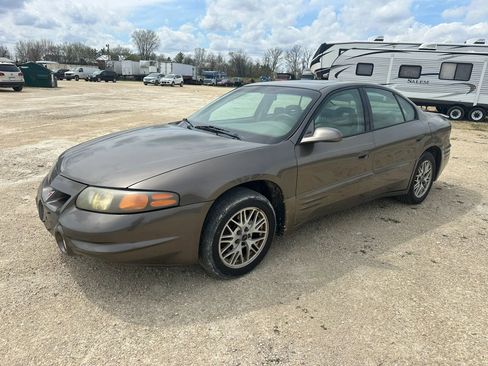 Used 2000 Pontiac Bonneville SLE FWD image 2