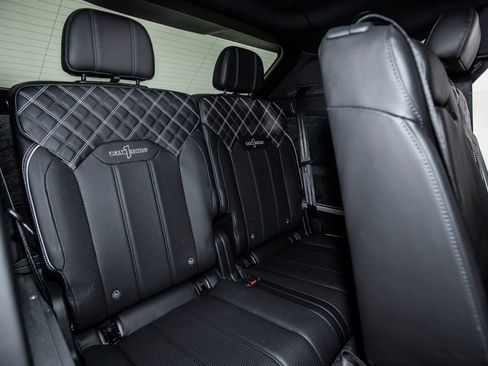 Used 2022 Bentley Bentayga image 19